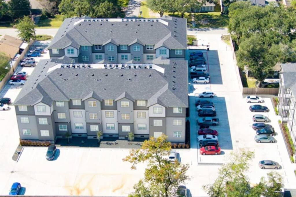 Welcome To Our Spacious 2-Bedroom 2-Bathroom Located In The City Of Houston, Texas! Luaran gambar